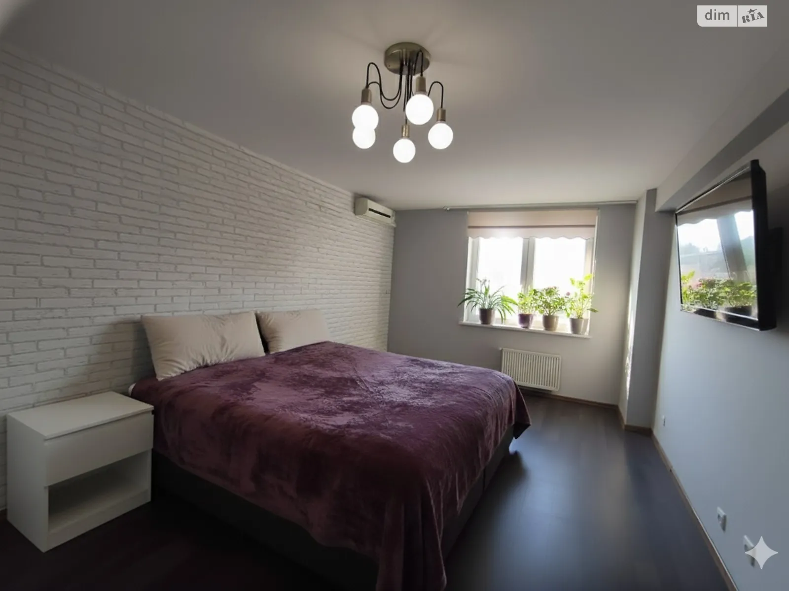 Продається 4-кімнатна квартира 160 кв. м у Києві, вул. Раїси Окіпної, 4 - фото 1