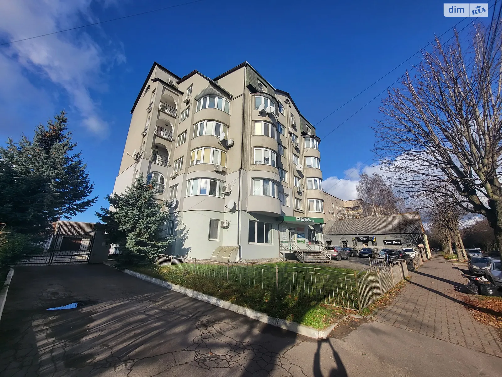 5-комнатная квартира 297 кв. м в Луцке, ул. Стрелковая, 21 - фото 1