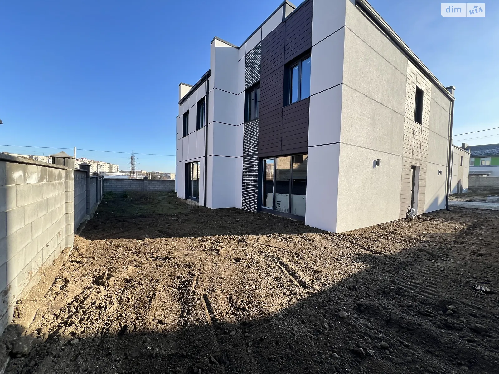 ул. Кулика и Гудачека(Макарова) Авторынок Ровно, цена: 65000 $ - фото 1