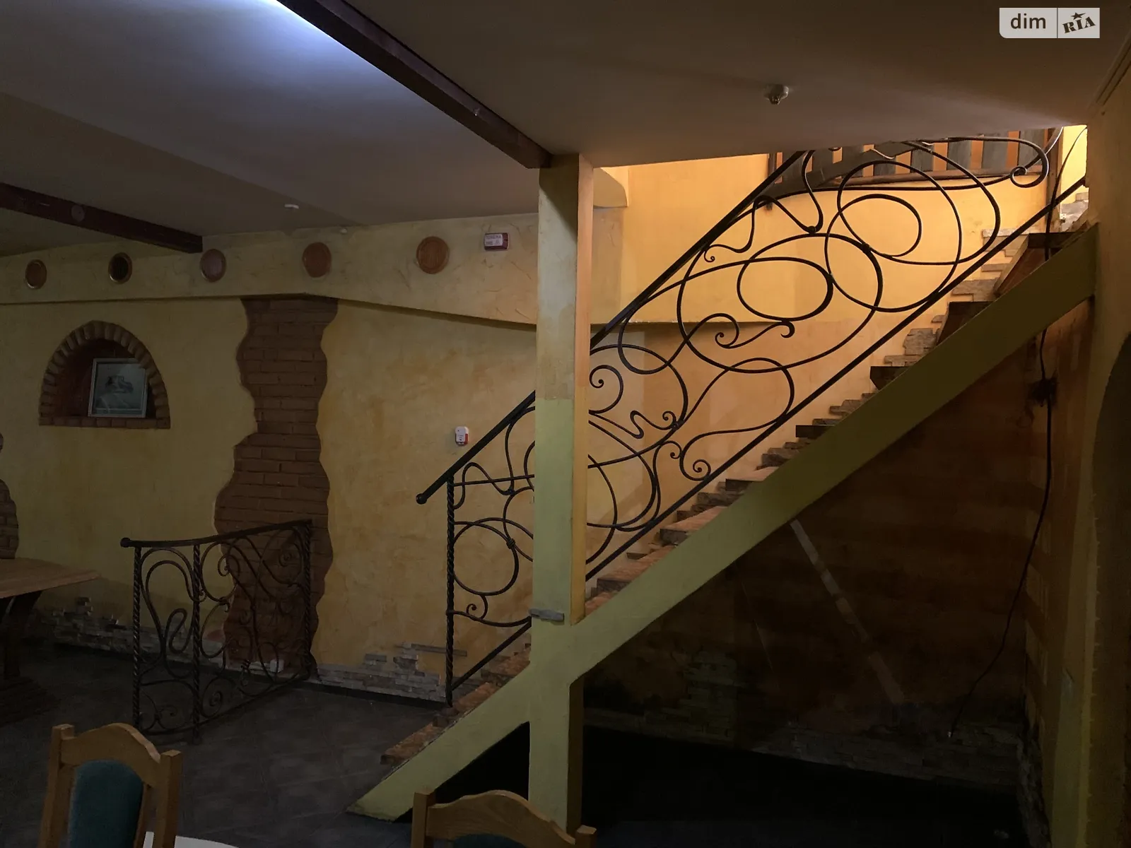 Сдается в аренду помещения свободного назначения 110 кв. м в 2-этажном здании, цена: 30000 грн - фото 1