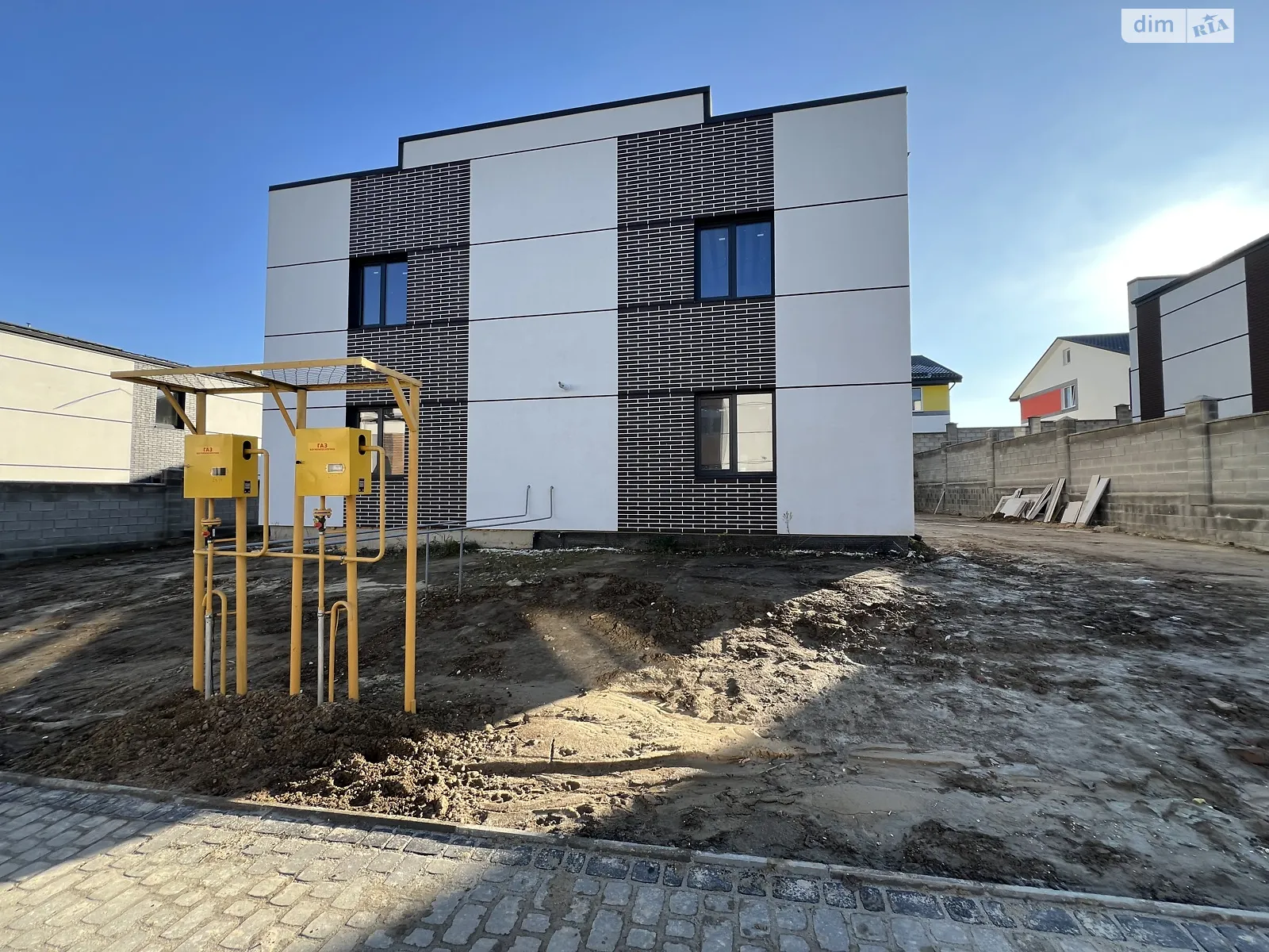 ул. Кулика и Гудачека(Макарова) Авторынок Ровно, цена: 75000 $ - фото 1