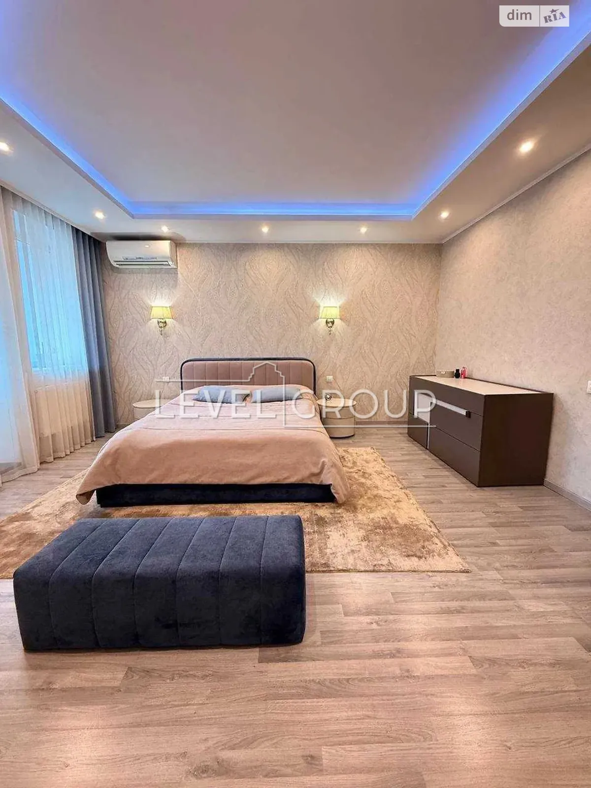 Продается 3-комнатная квартира 141 кв. м в Киеве, ул. Голосеевская, 13 - фото 1