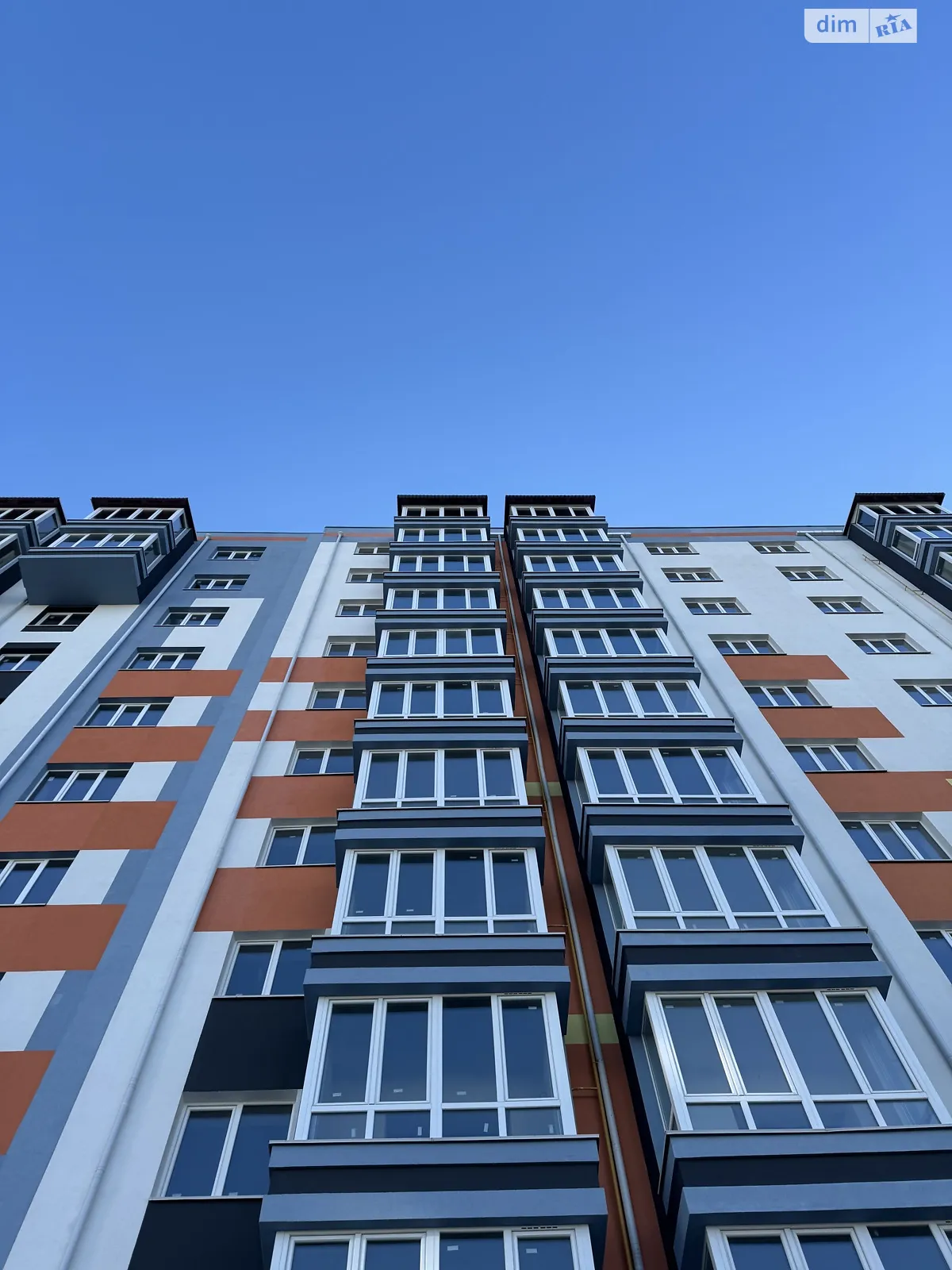 Продается 3-комнатная квартира 63 кв. м в Ровно, ул. Гайдамацкая, 13Б - фото 1