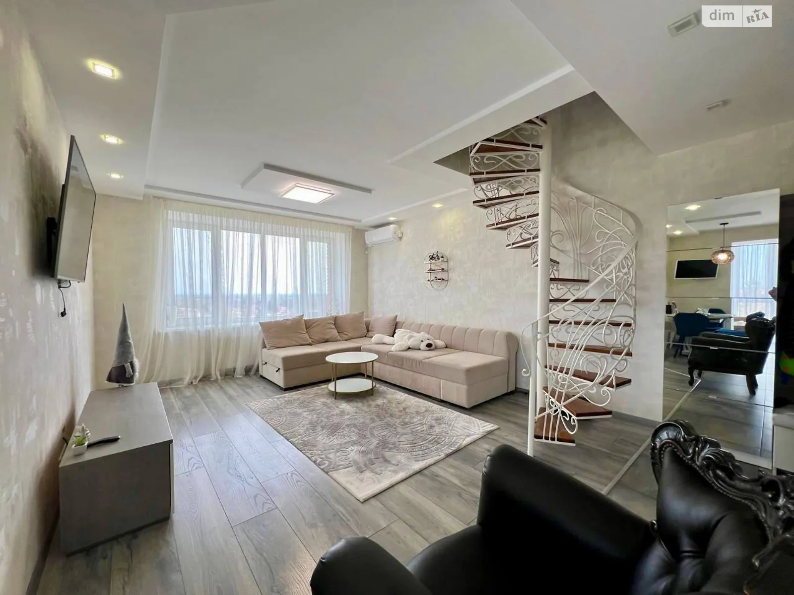 Продается 3-комнатная квартира 97.9 кв. м в Полтаве, ул. Владимира Козака, 14 - фото 1