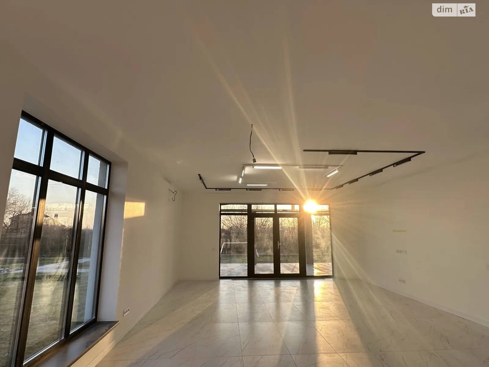 Продается одноэтажный дом 161 кв. м с участком, цена: 222000 $ - фото 1