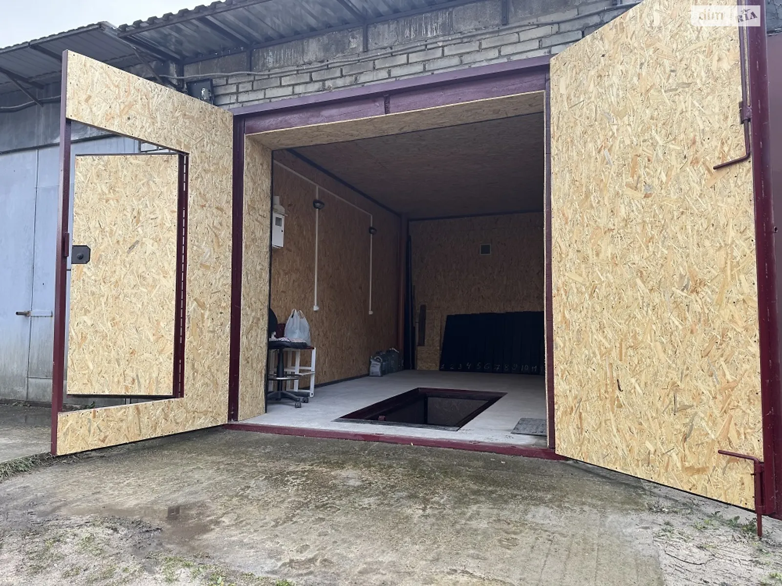 Продается отдельно стоящий гараж под легковое авто на 33.8 кв. м, цена: 17000 $ - фото 1