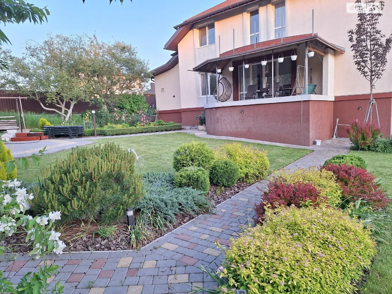 Продається будинок 2 поверховий 395 кв. м с басейном, цена: 185000 $ - фото 1