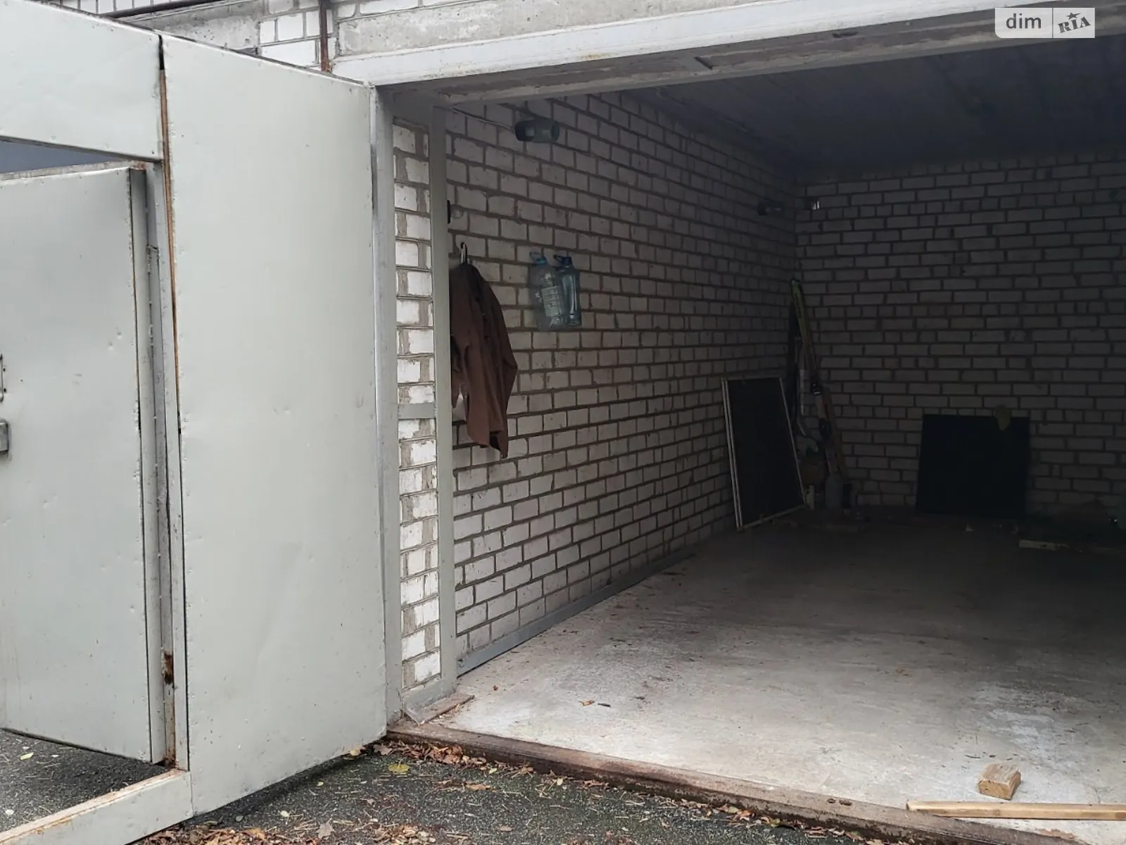 Продается отдельно стоящий гараж под легковое авто на 17.3 кв. м, цена: 23000 $ - фото 1