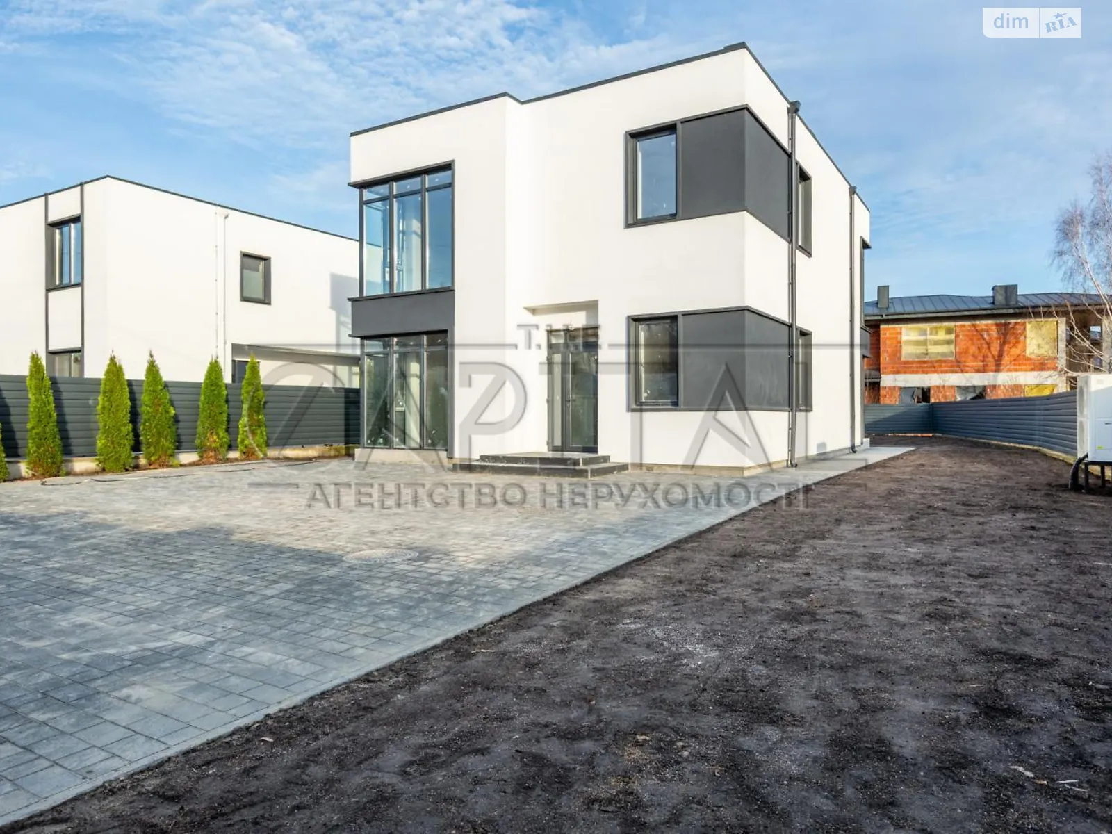 Продается дом на 2 этажа 174 кв. м с балконом, цена: 260000 $ - фото 1