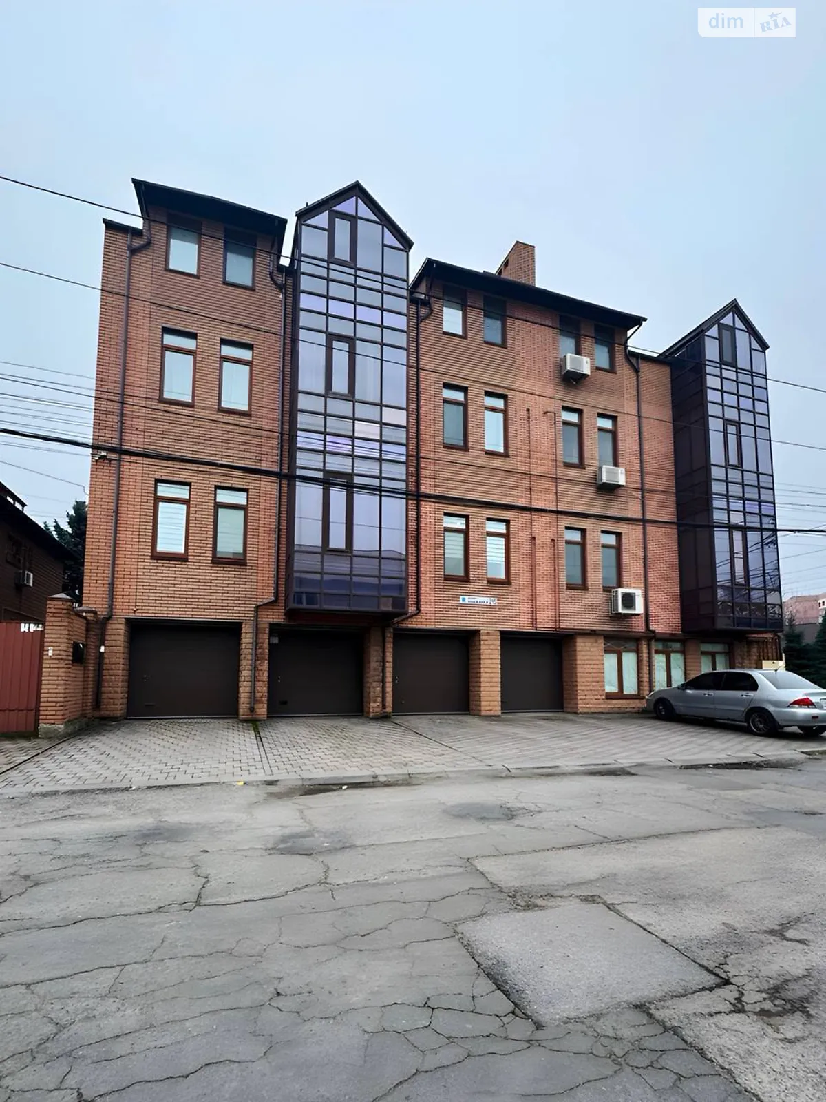 Продается 3-комнатная квартира 104.3 кв. м в Днепре, ул. Ирпенская(Абхазская), 26 - фото 1