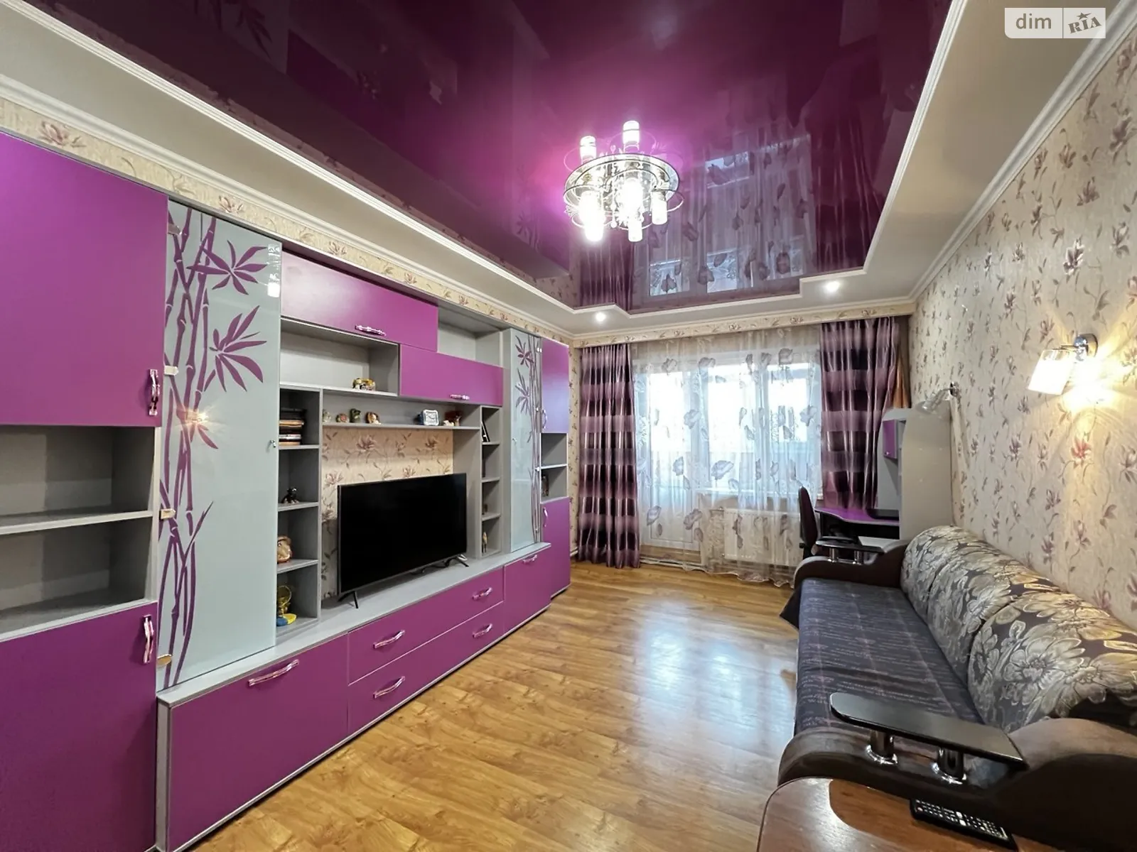 Продается 3-комнатная квартира 71.1 кв. м в Чернигове, ул. Курсанта Еськова, 14Б - фото 1