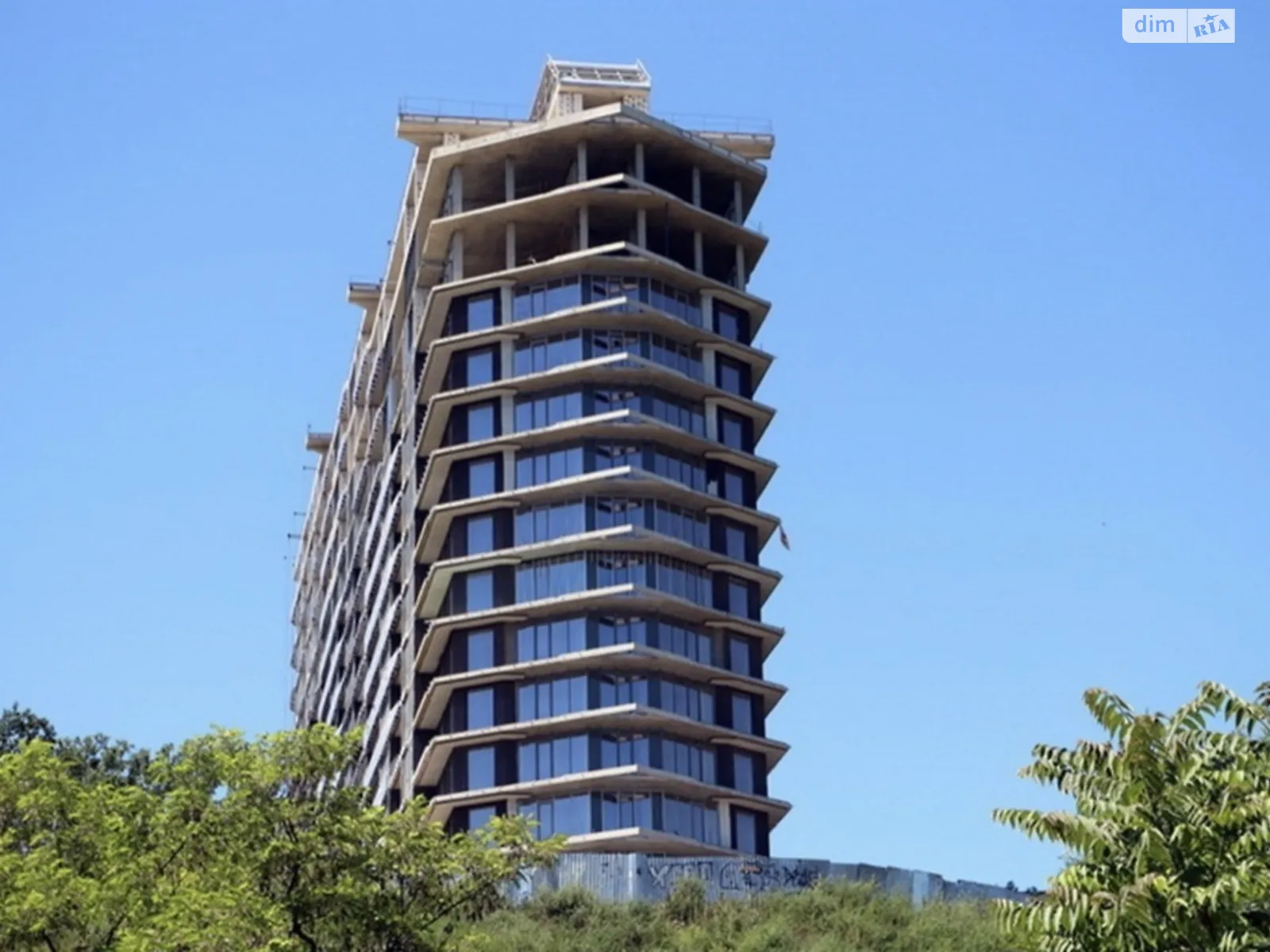 Продается 1-комнатная квартира 69.4 кв. м в Одессе, бул. Французский, 85/5 - фото 1