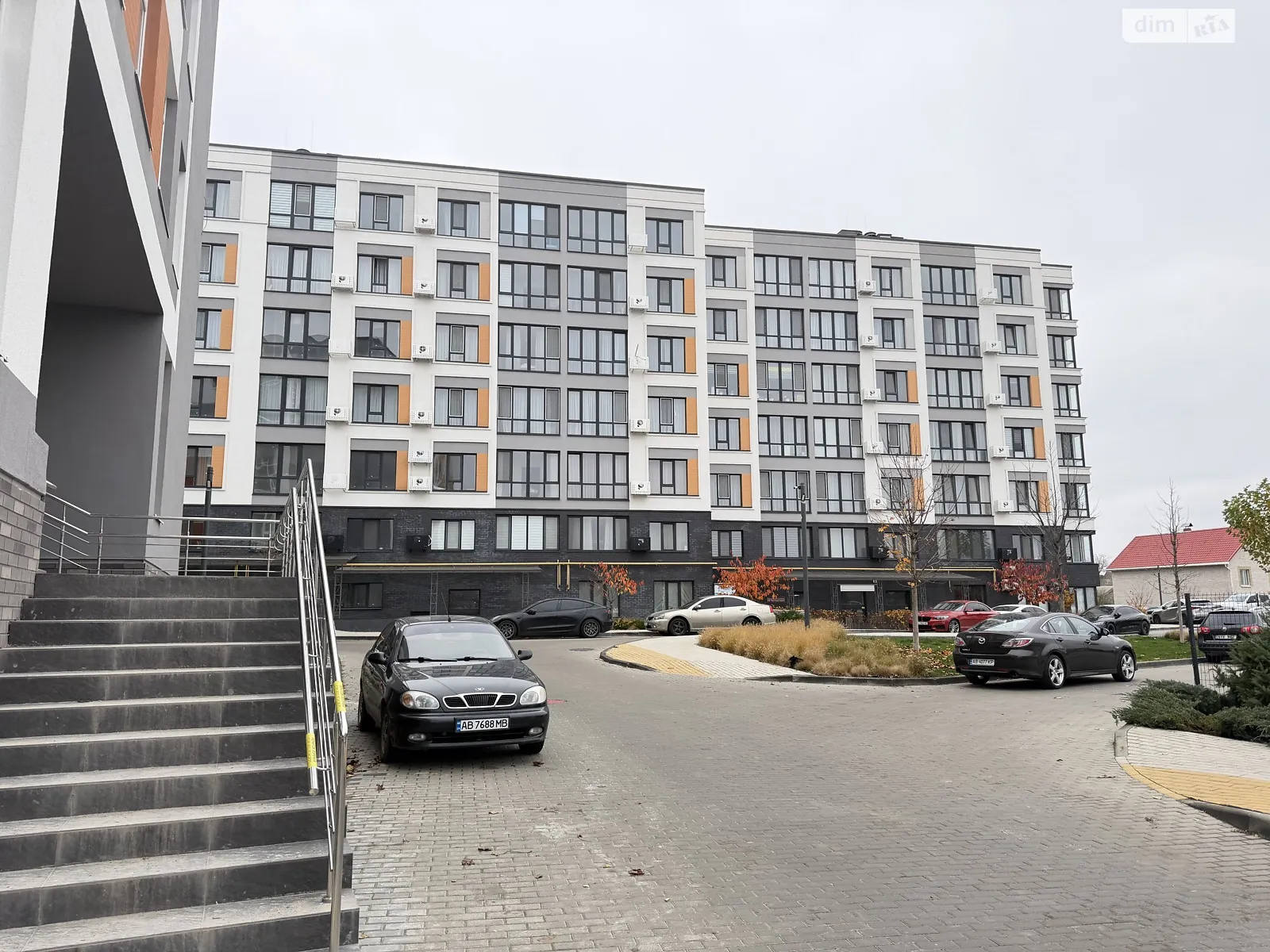 Продается 2-комнатная квартира 69 кв. м в Виннице, пл. Ивана Богуна, 27 - фото 1