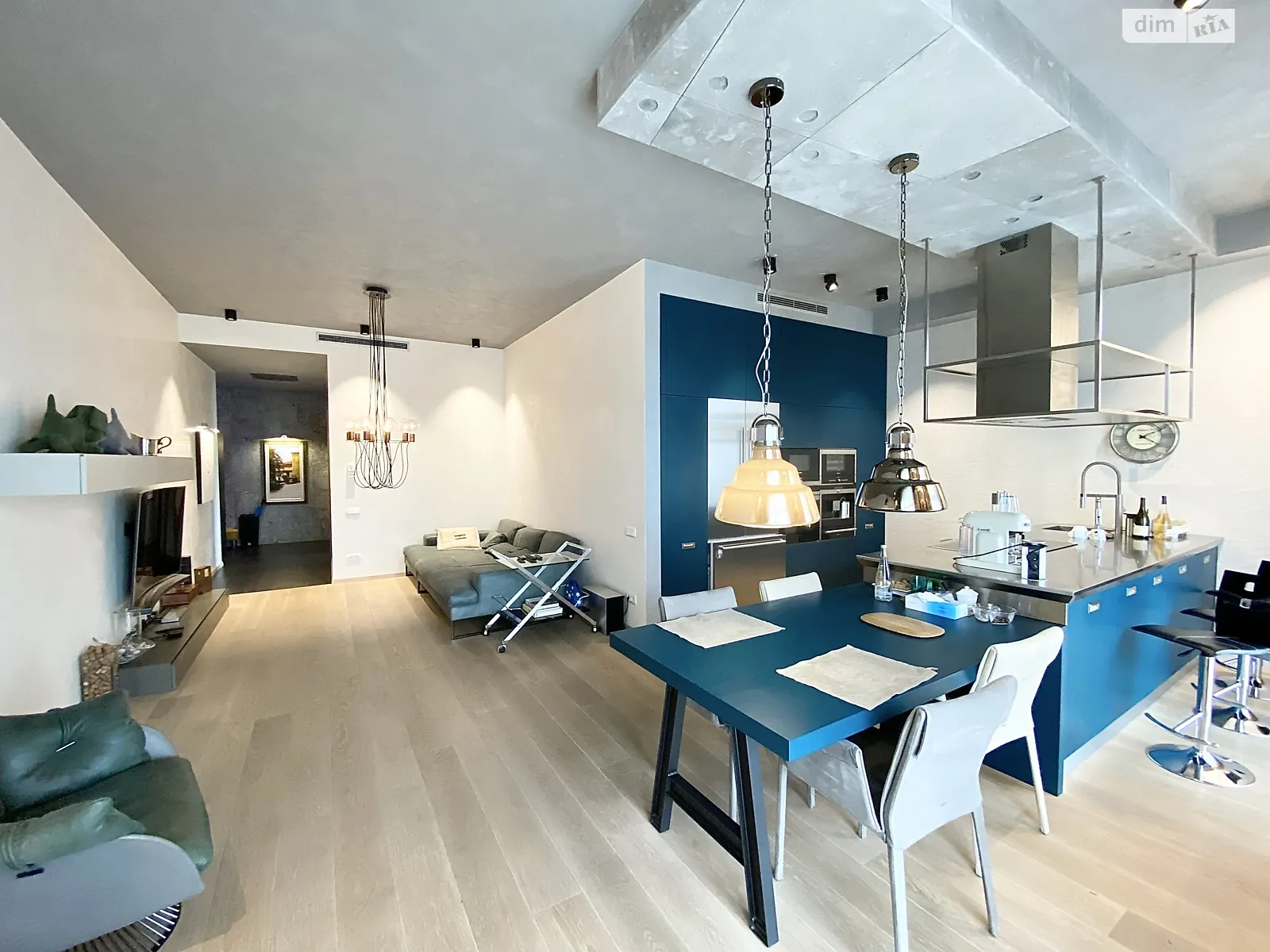 Продается 3-комнатная квартира 118 кв. м в Киеве, ул. Новоселицкая, 10 - фото 1