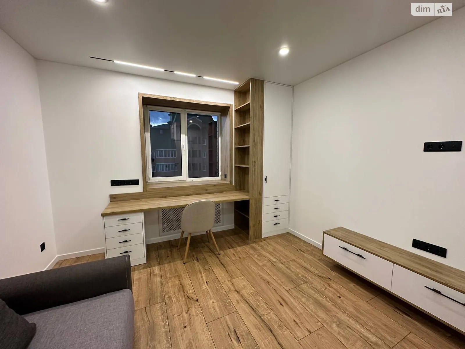 Продається 1-кімнатна квартира 66 кв. м у Білій Церкві, вул. Запорізька, 17 - фото 1