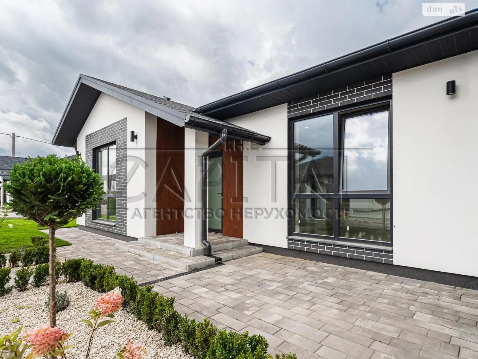 Продается одноэтажный дом 130 кв. м с баней/сауной, цена: 290000 $ - фото 1