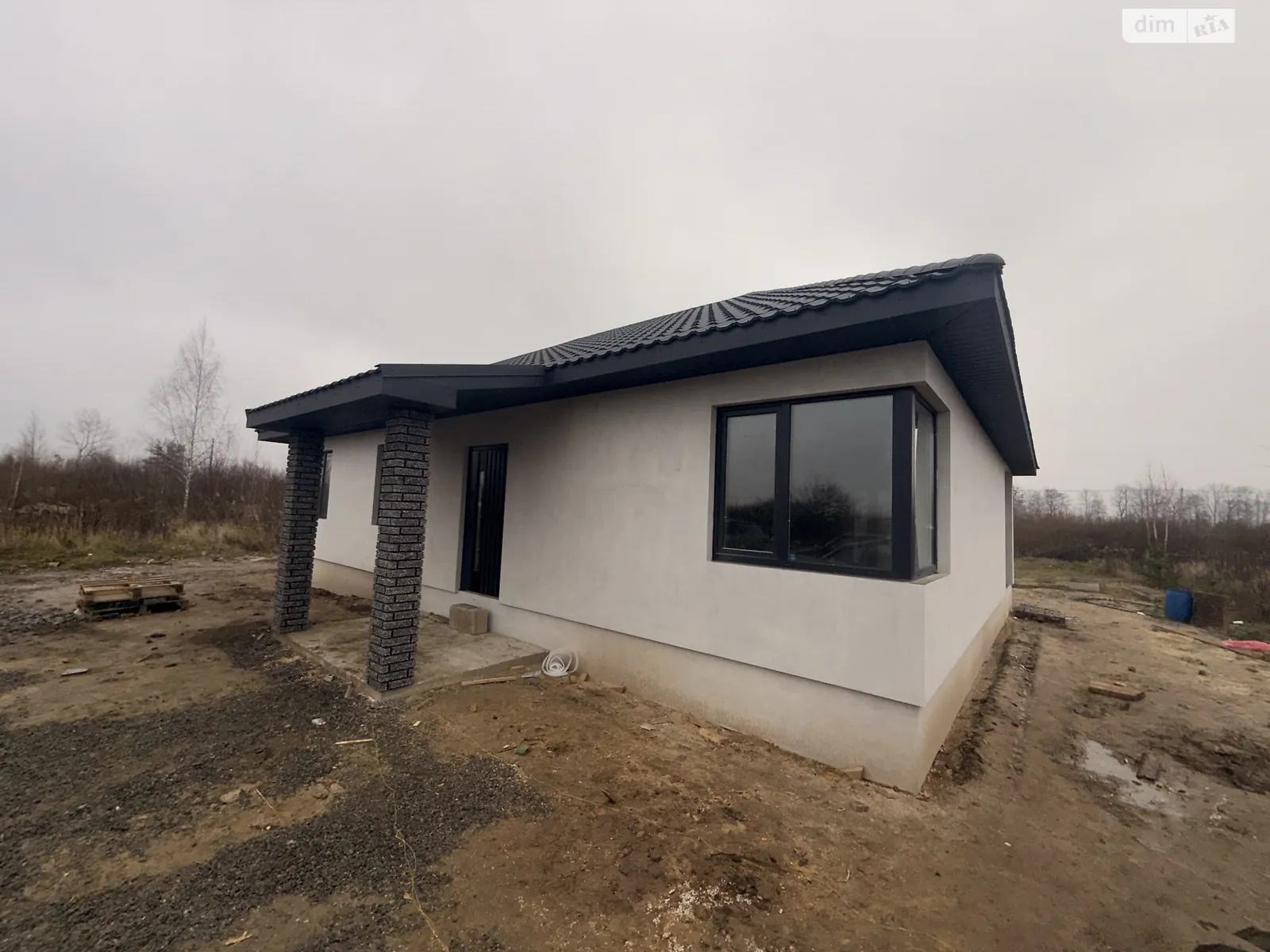 Продается одноэтажный дом 140 кв. м с гаражом, цена: 79900 $ - фото 1