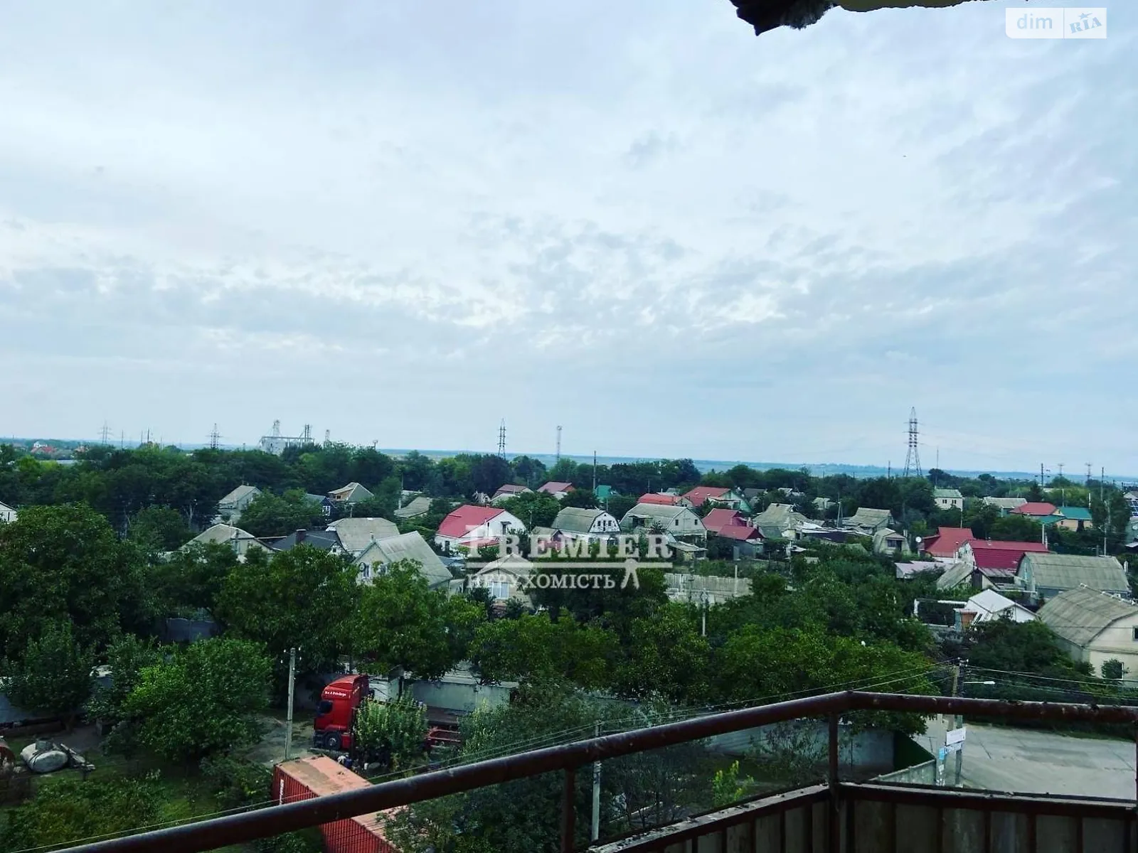 Продается 2-комнатная квартира 81.6 кв. м в Великодолинском, ул. Одесская - фото 1