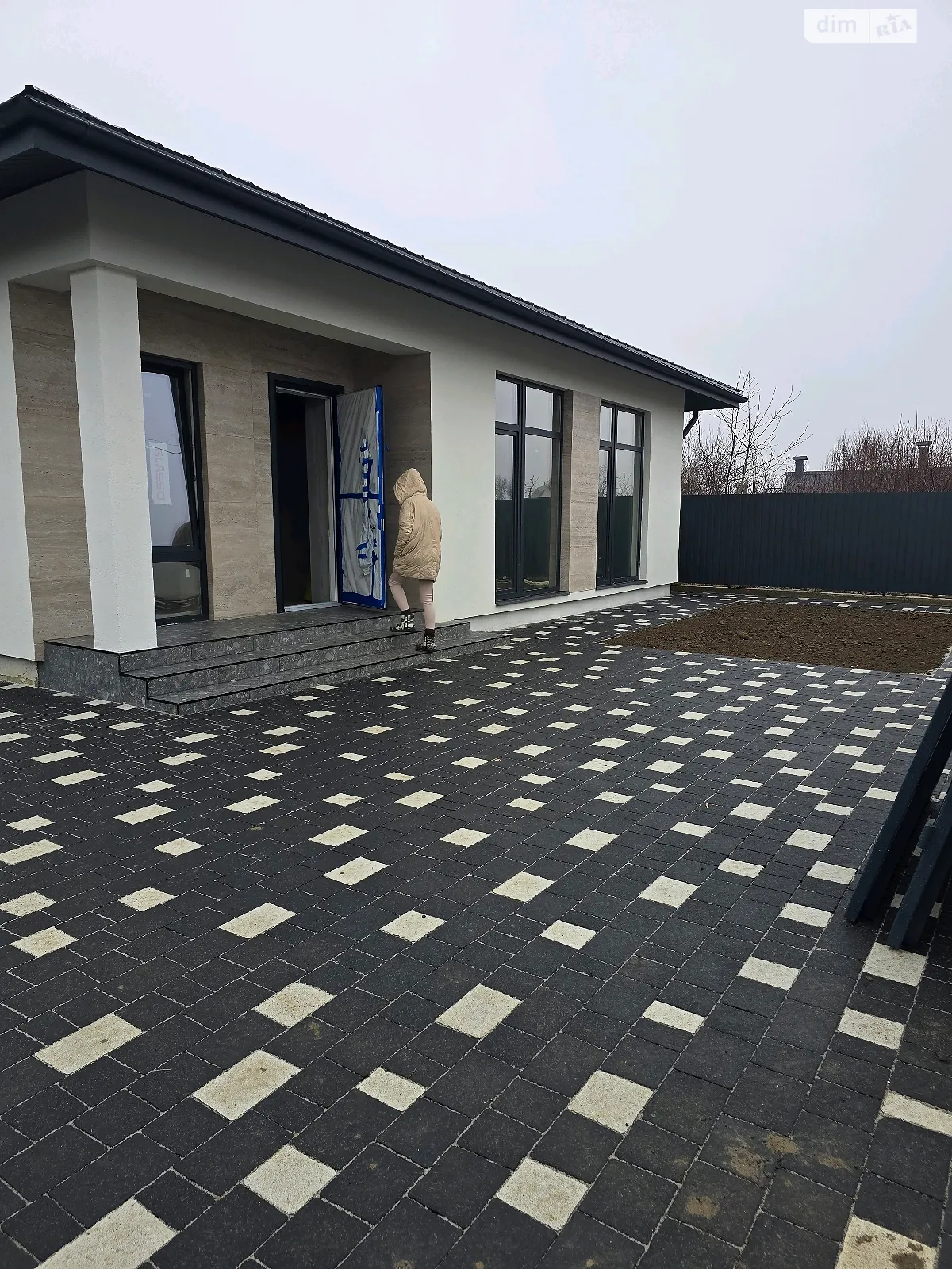 Продается одноэтажный дом 120 кв. м с бассейном, цена: 115000 $ - фото 1