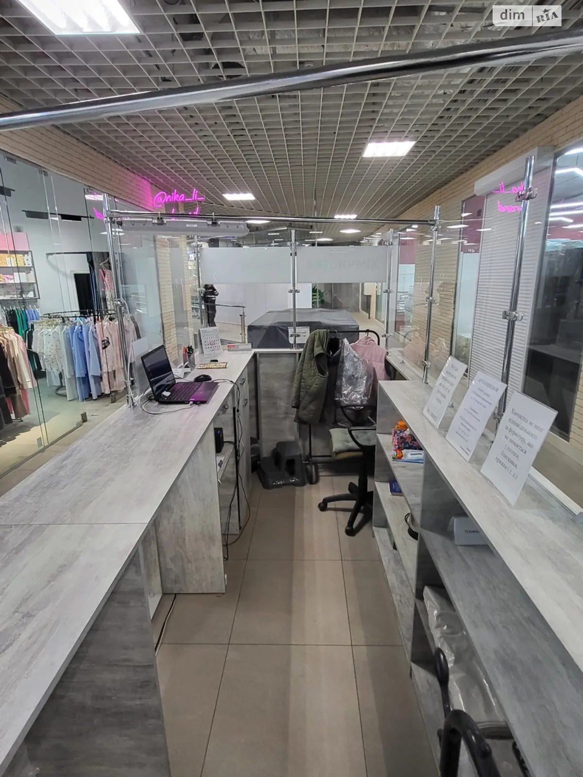 Сдается в аренду помещения свободного назначения 7.3 кв. м в 4-этажном здании, цена: 5840 грн - фото 1