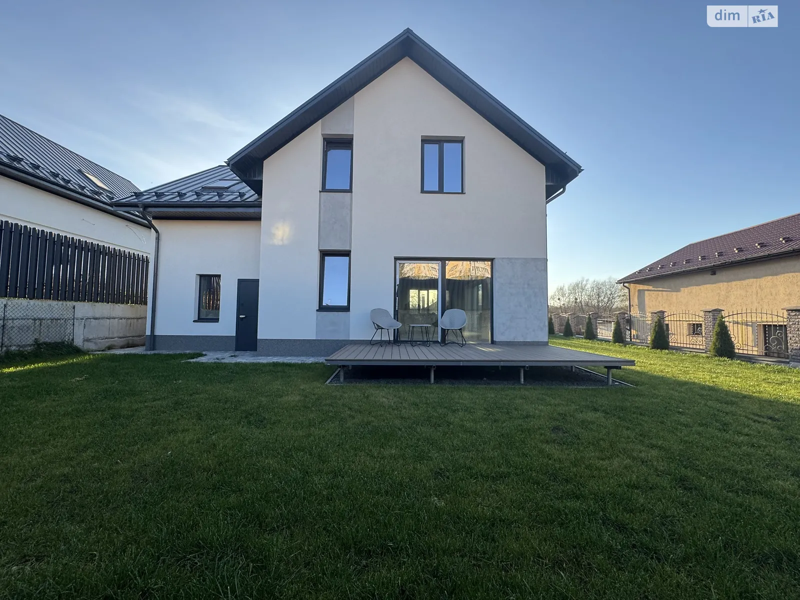 Продається будинок 2 поверховий 160 кв. м с басейном, цена: 220000 $ - фото 1