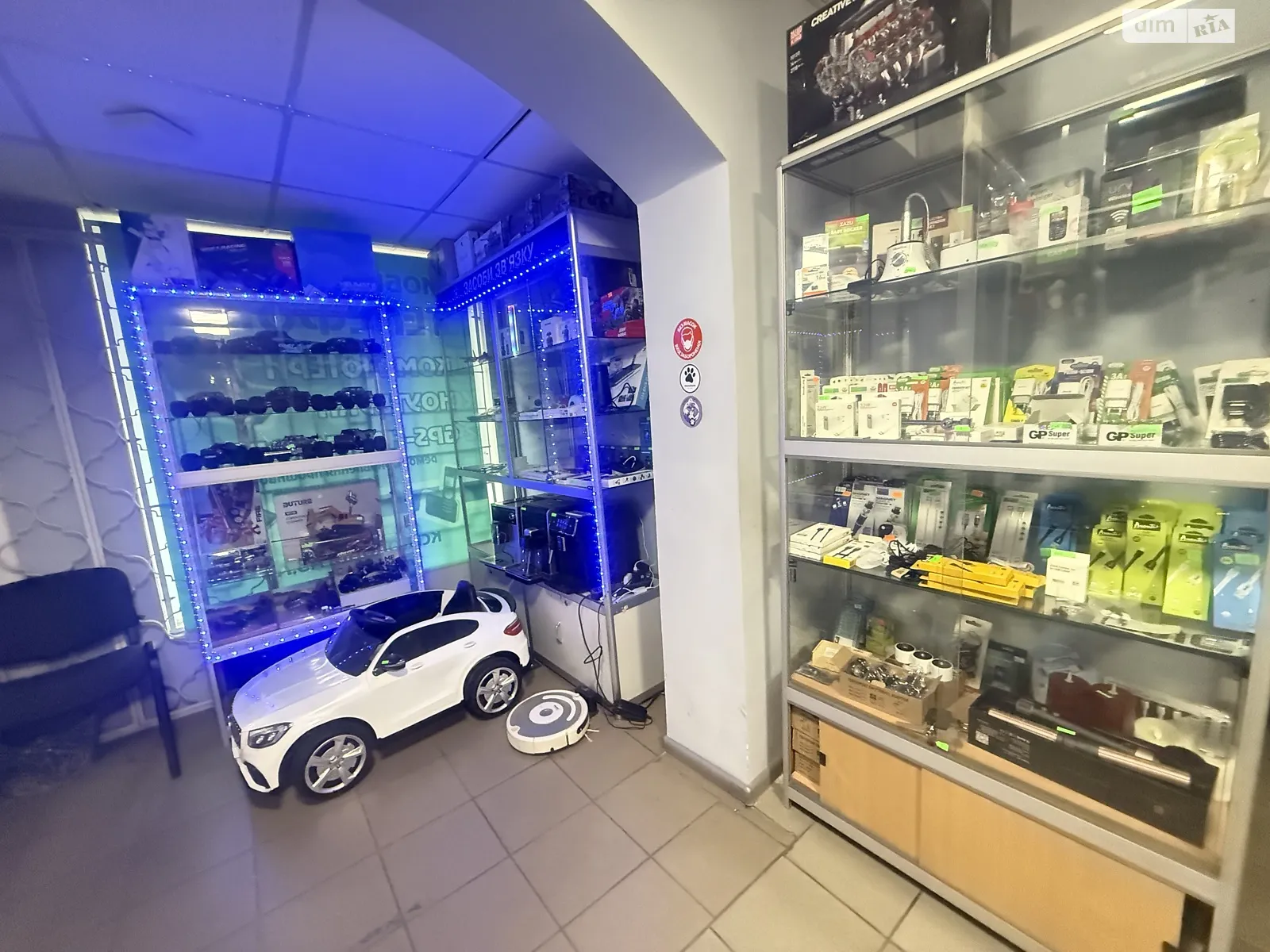 Сдается в аренду помещения свободного назначения 18 кв. м в 5-этажном здании, цена: 18000 грн - фото 1