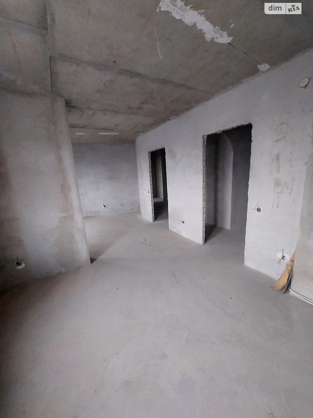 2-комнатная квартира 81 кв. м в Тернополе, ул. Черновецкая - фото 1