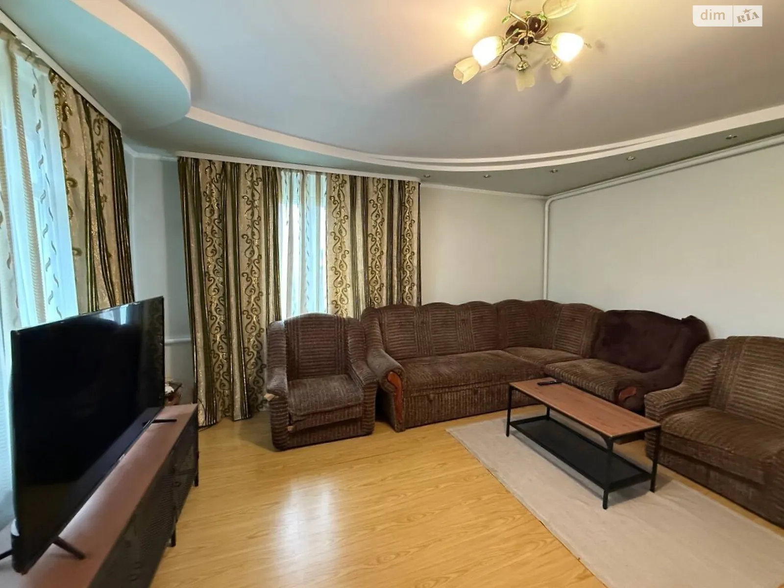 Продается дом на 2 этажа 168.4 кв. м с садом, цена: 84000 $ - фото 1