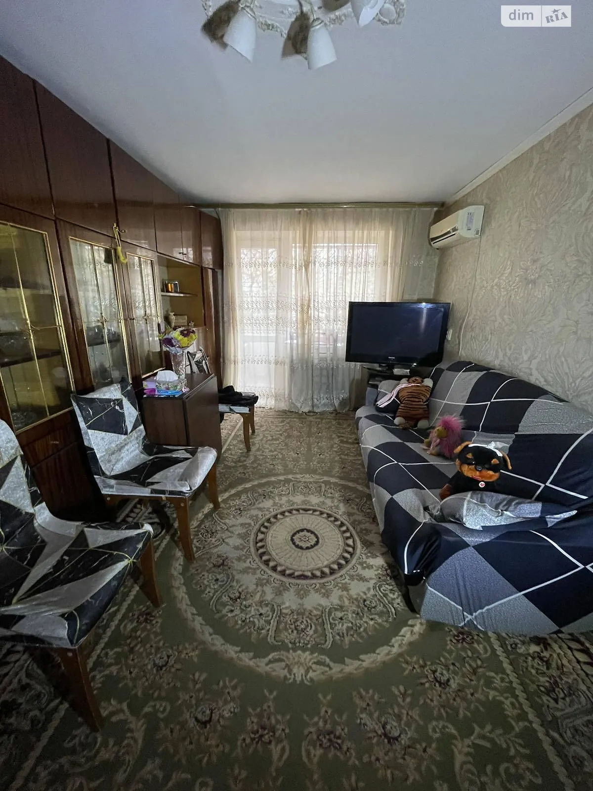 Продается 3-комнатная квартира 54 кв. м в Черноморске, ул. Хантадзе - фото 1