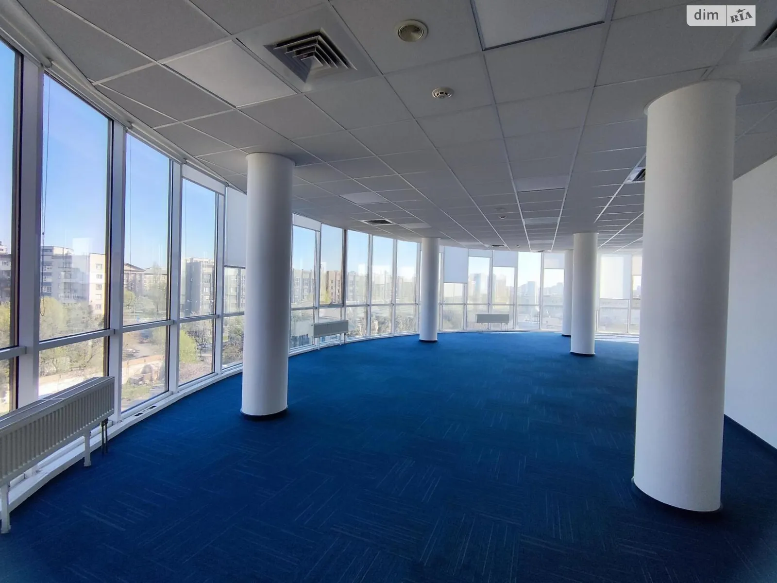 Сдается в аренду офис 286 кв. м в бизнес-центре, цена: 4862 $ - фото 1