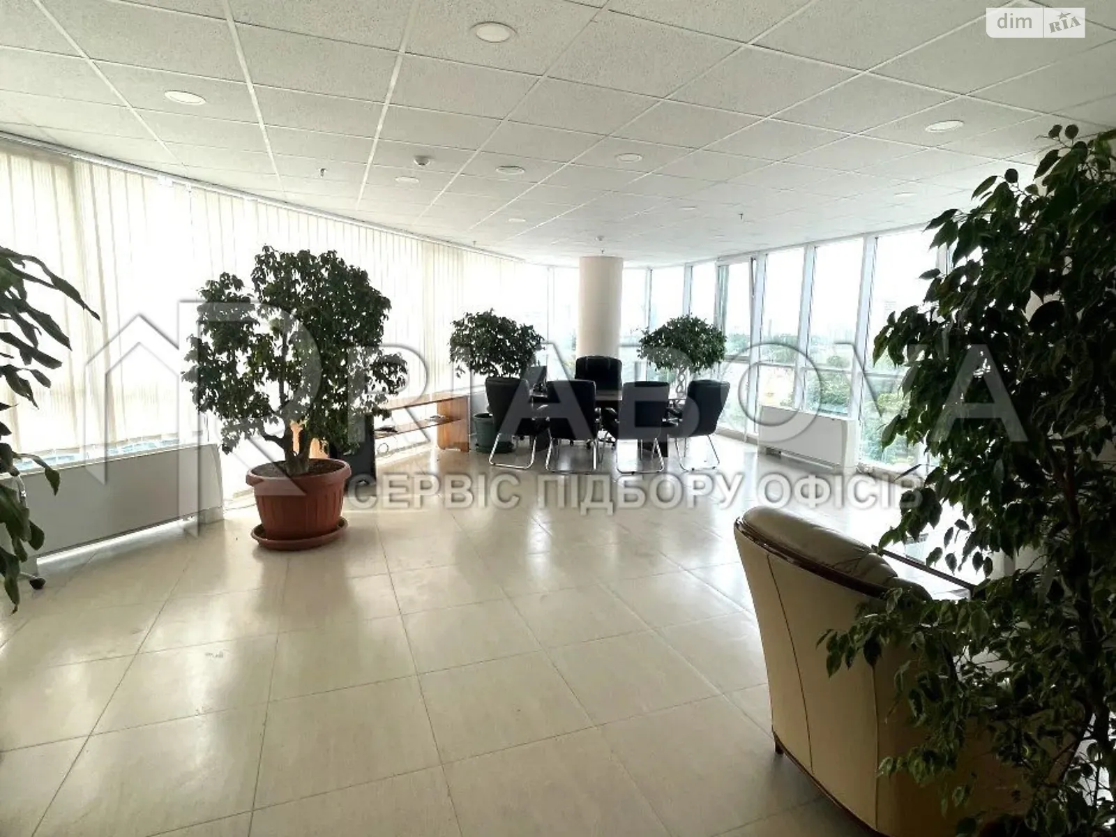 Сдается в аренду офис 407.5 кв. м в бизнес-центре, цена: 203750 грн - фото 1