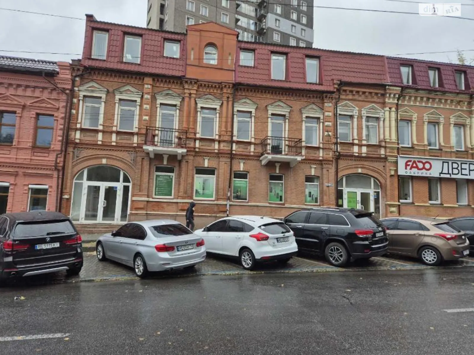 Сдается в аренду помещения свободного назначения 192 кв. м в 3-этажном здании, цена: 67200 грн - фото 1