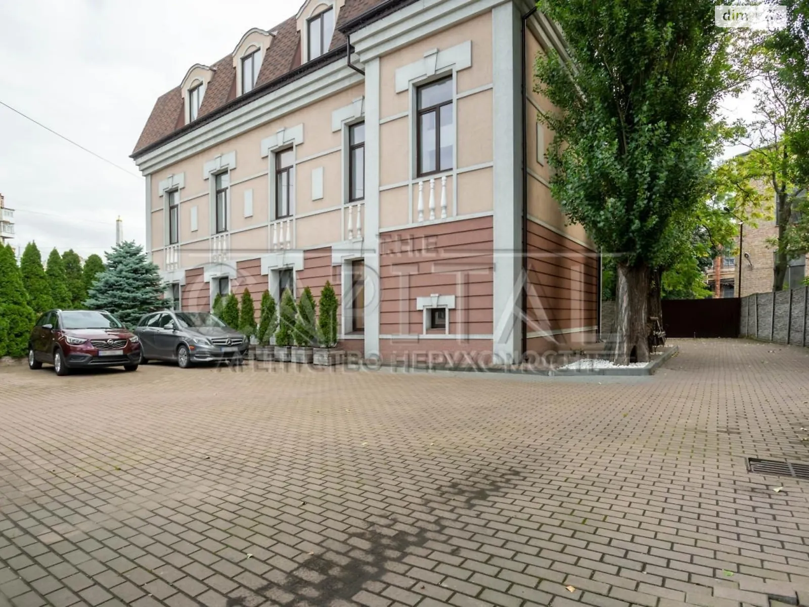 Продается офис 400 кв. м в бизнес-центре, цена: 1000000 $ - фото 1