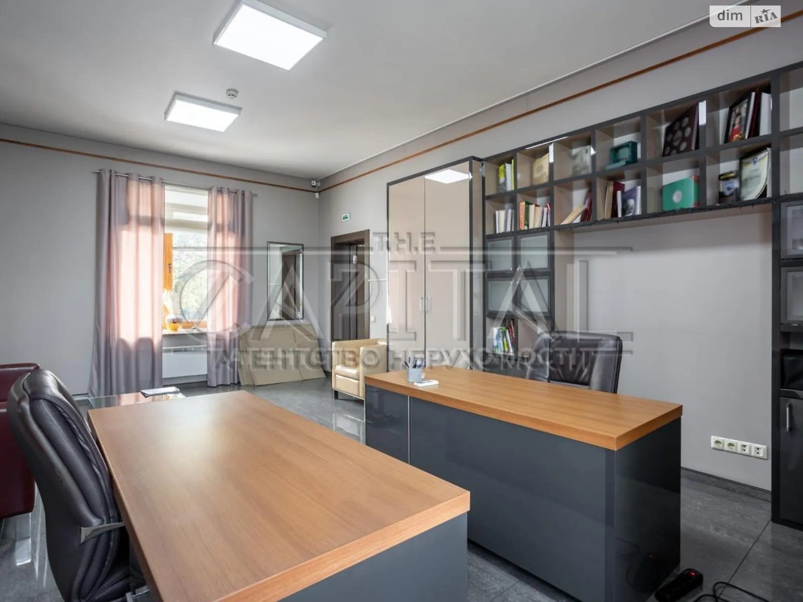 Продается офис 400 кв. м в бизнес-центре, цена: 1000000 $ - фото 1