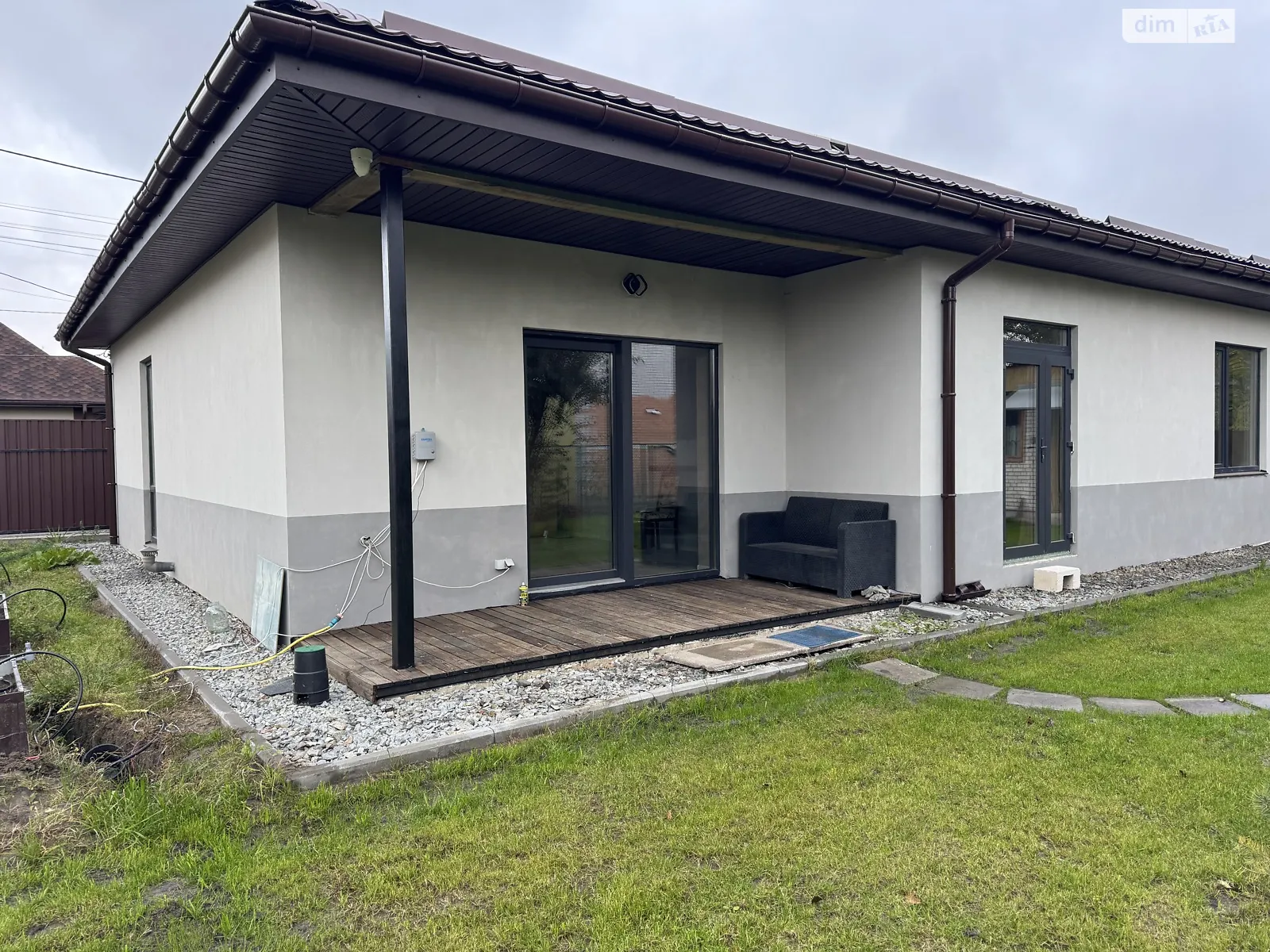 Сдается в аренду одноэтажный дом 140 кв. м с гаражом, цена: 2000 $ - фото 1