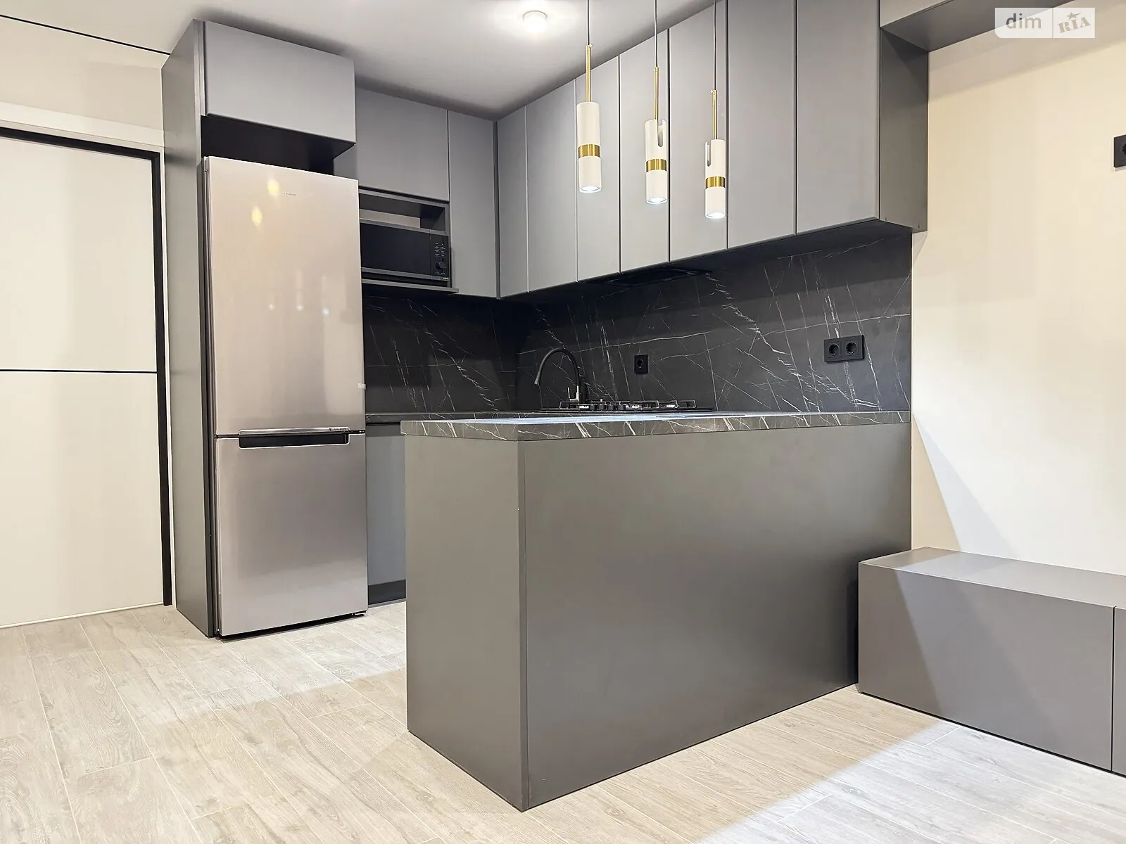 1-комнатная квартира 45 кв. м в Луцке, ул. Ровенская, 119 - фото 1