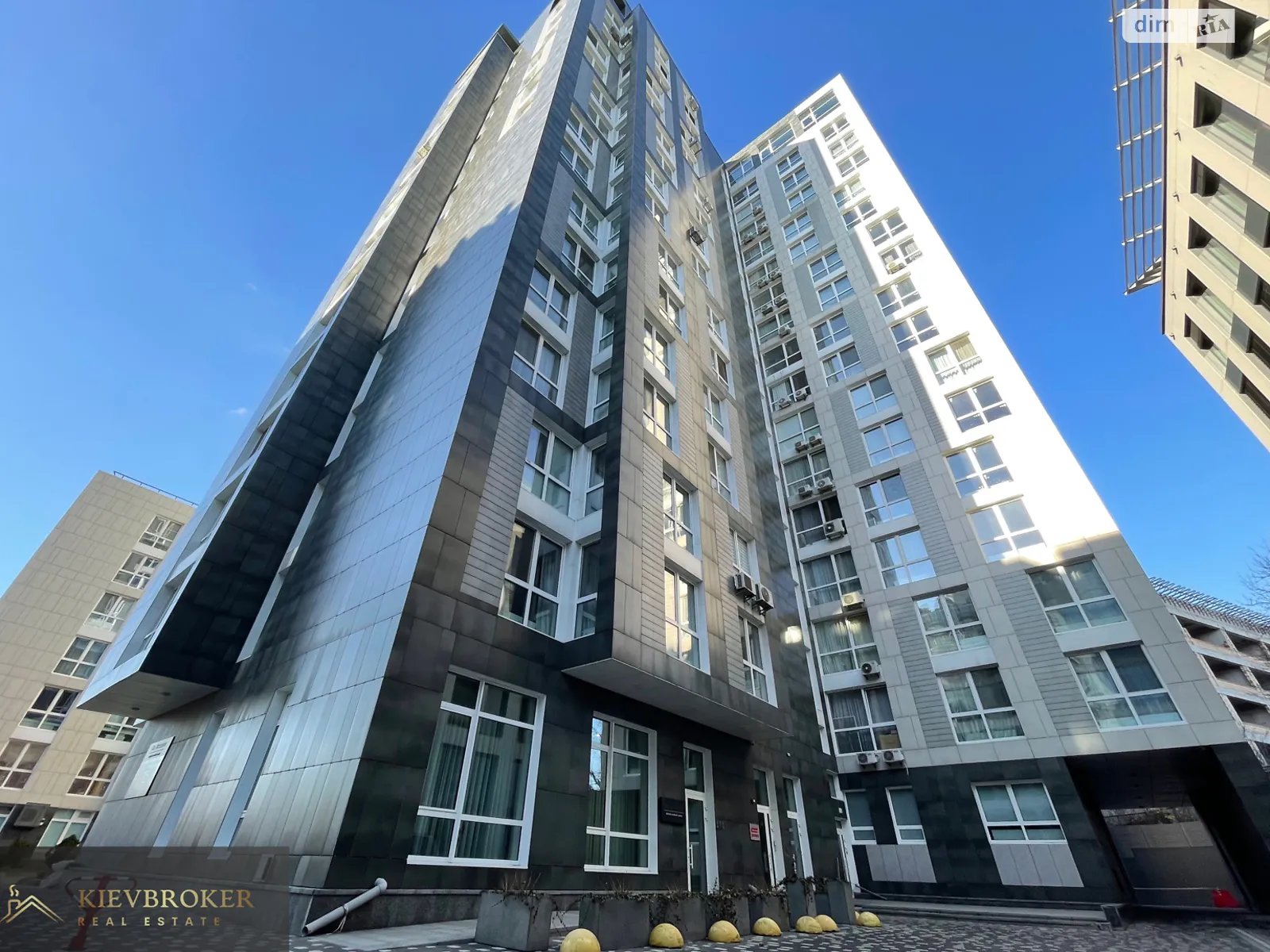 Продается 3-комнатная квартира 130.8 кв. м в Киеве, ул. Лейпцигская, 13А - фото 1