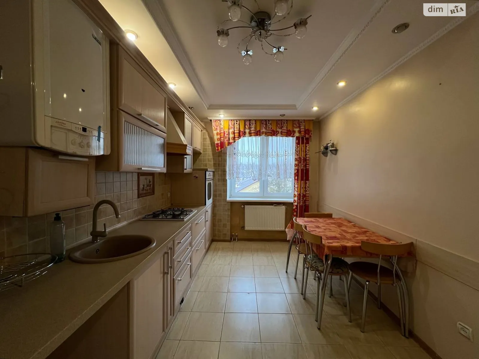 Продается 3-комнатная квартира 89.3 кв. м в Ровно, ул. Коперника, 40А - фото 1