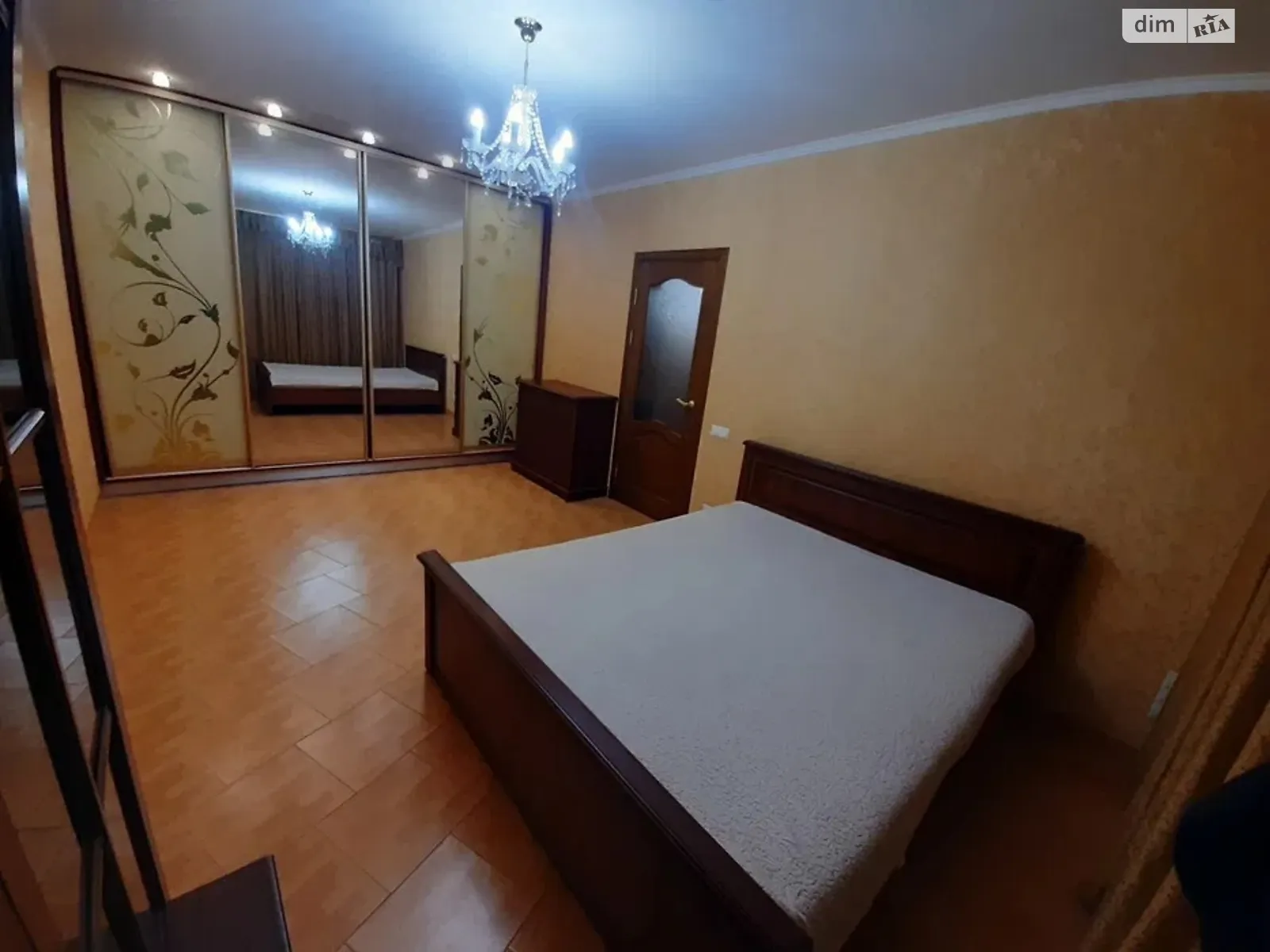 Сдается в аренду 1-комнатная квартира 42 кв. м в Харькове, ул. Александра Олеся(Сергея Есенина), 7 - фото 1