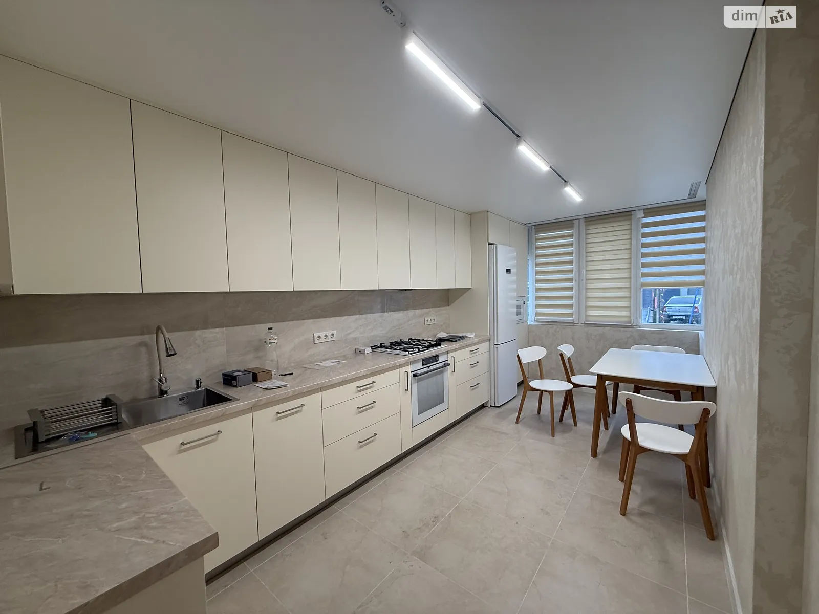 2-комнатная квартира 74 кв. м в Тернополе, просп. Злуки - фото 1