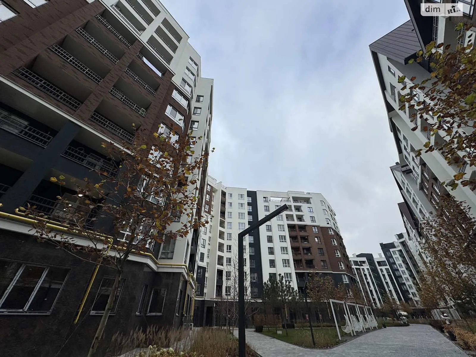 Продається 2-кімнатна квартира 54 кв. м у Ірпені, вул. Ольги Кобилянської(Достоєвського), 1В/37 - фото 1