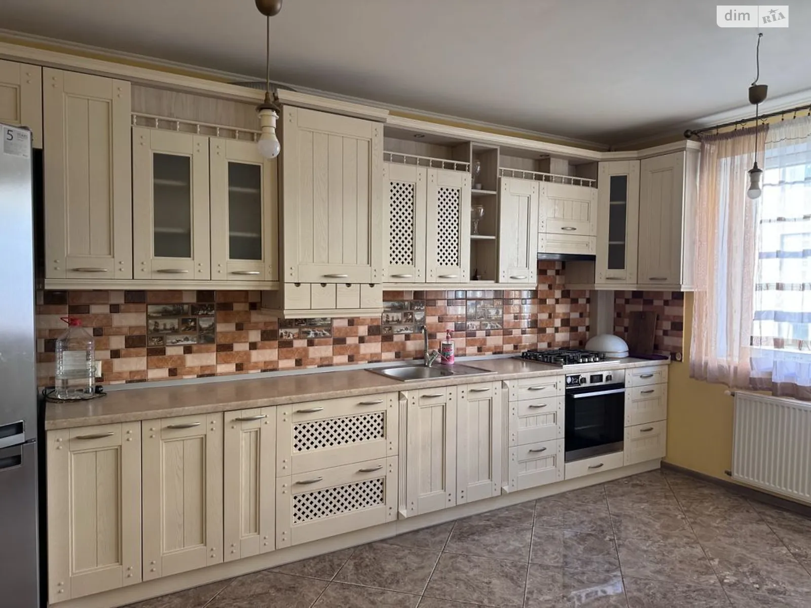 Продается 2-комнатная квартира 77 кв. м в Винниках, ул. Винная Гора, 16 - фото 1