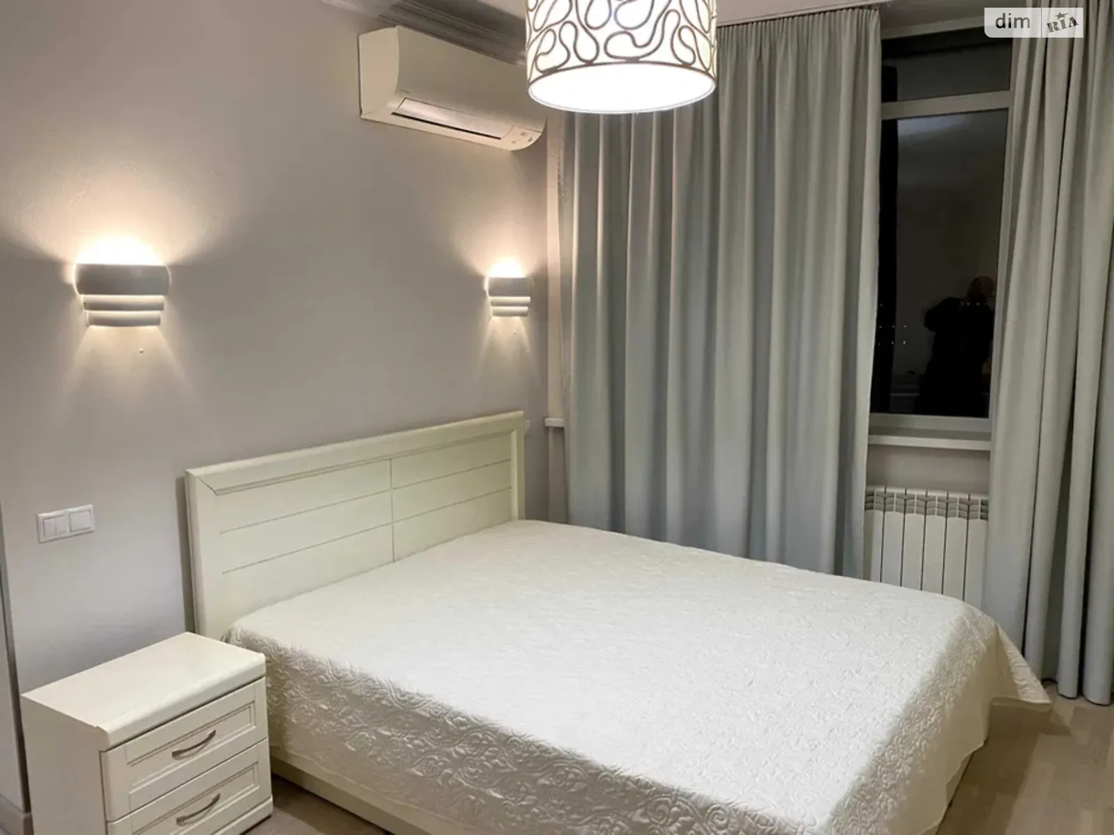 Сдается в аренду 1-комнатная квартира 56 кв. м в Киеве, просп. Владимира Ивасюка, 2Д - фото 1