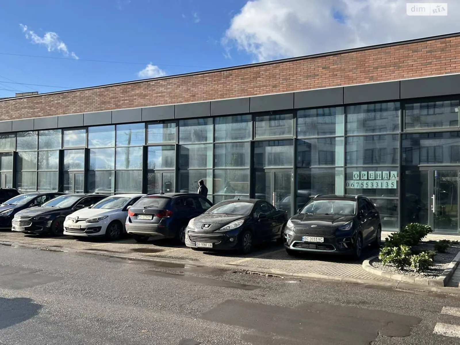 Сдается в аренду помещения свободного назначения 100 кв. м в 2-этажном здании, цена: 1200 $ - фото 1