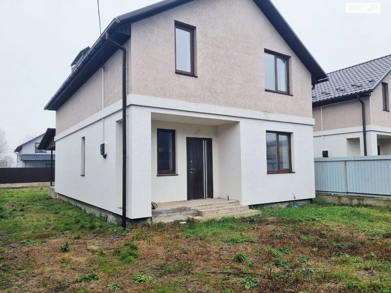 Продается дом на 2 этажа 120 кв. м с участком, цена: 140000 $ - фото 1