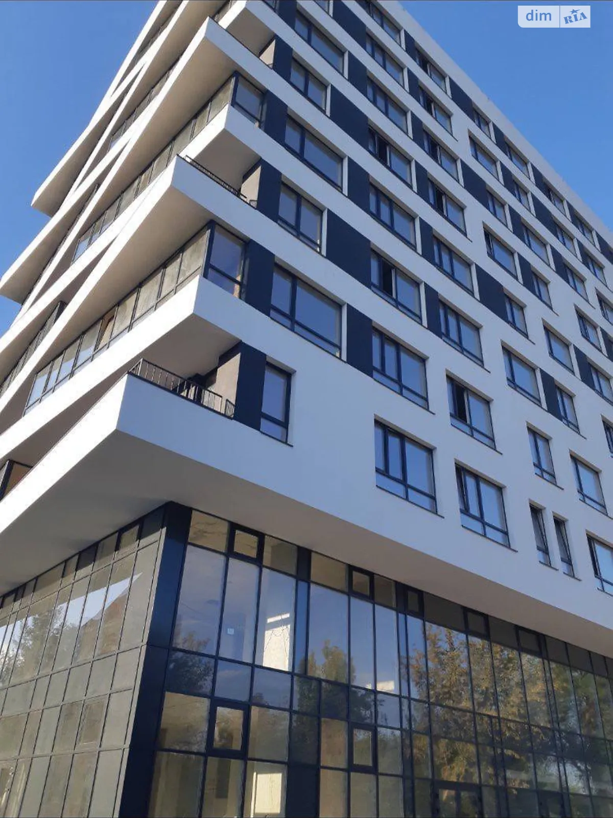 Продается 3-комнатная квартира 101.2 кв. м в Львове, ул. Линкольна Авраама - фото 1