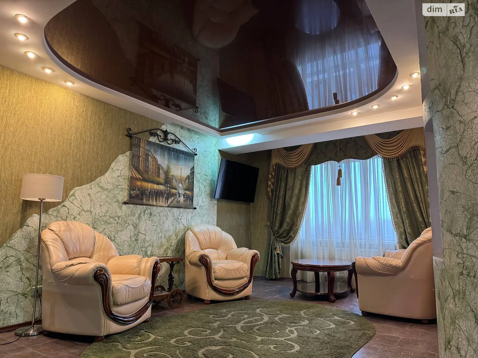 Продается 4-комнатная квартира 132.8 кв. м в Виннице, ул. Зодчих - фото 1