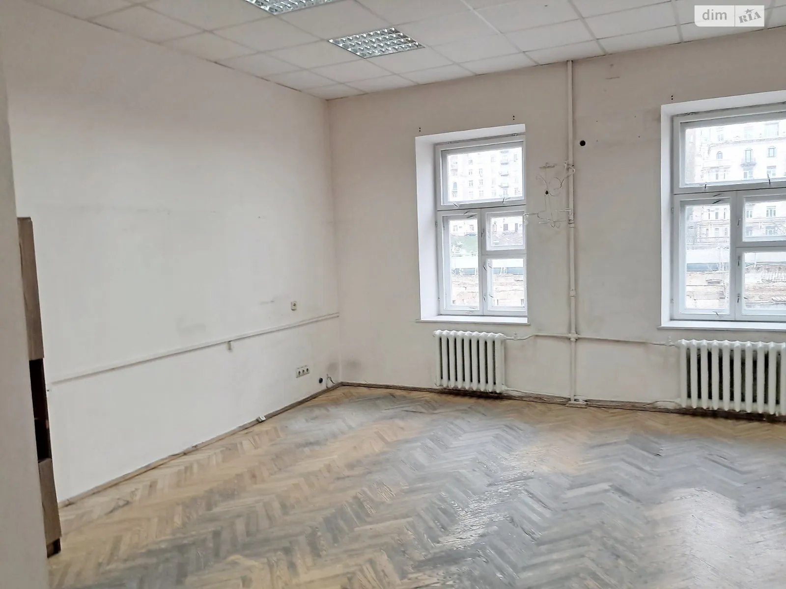 Здається в оренду офіс 33.6 кв. м в бізнес-центрі, цена: 11840 грн - фото 1