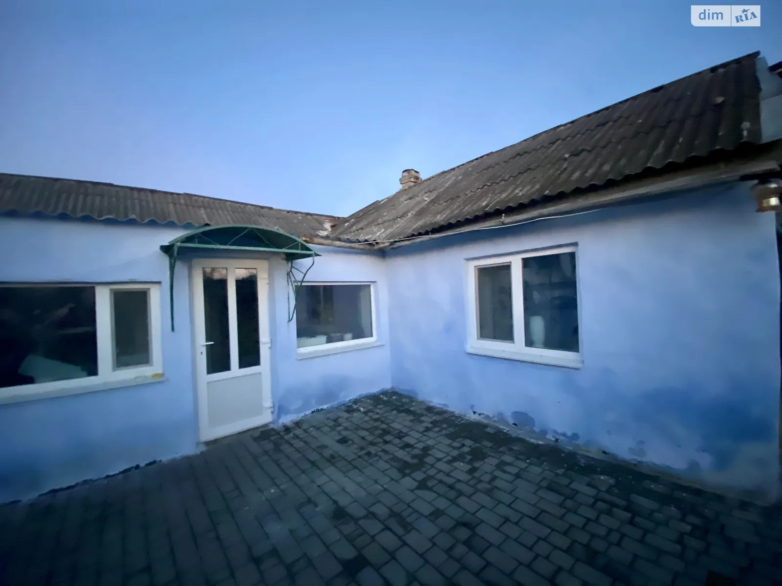 Продается одноэтажный дом 60 кв. м с гаражом, цена: 23000 $ - фото 1