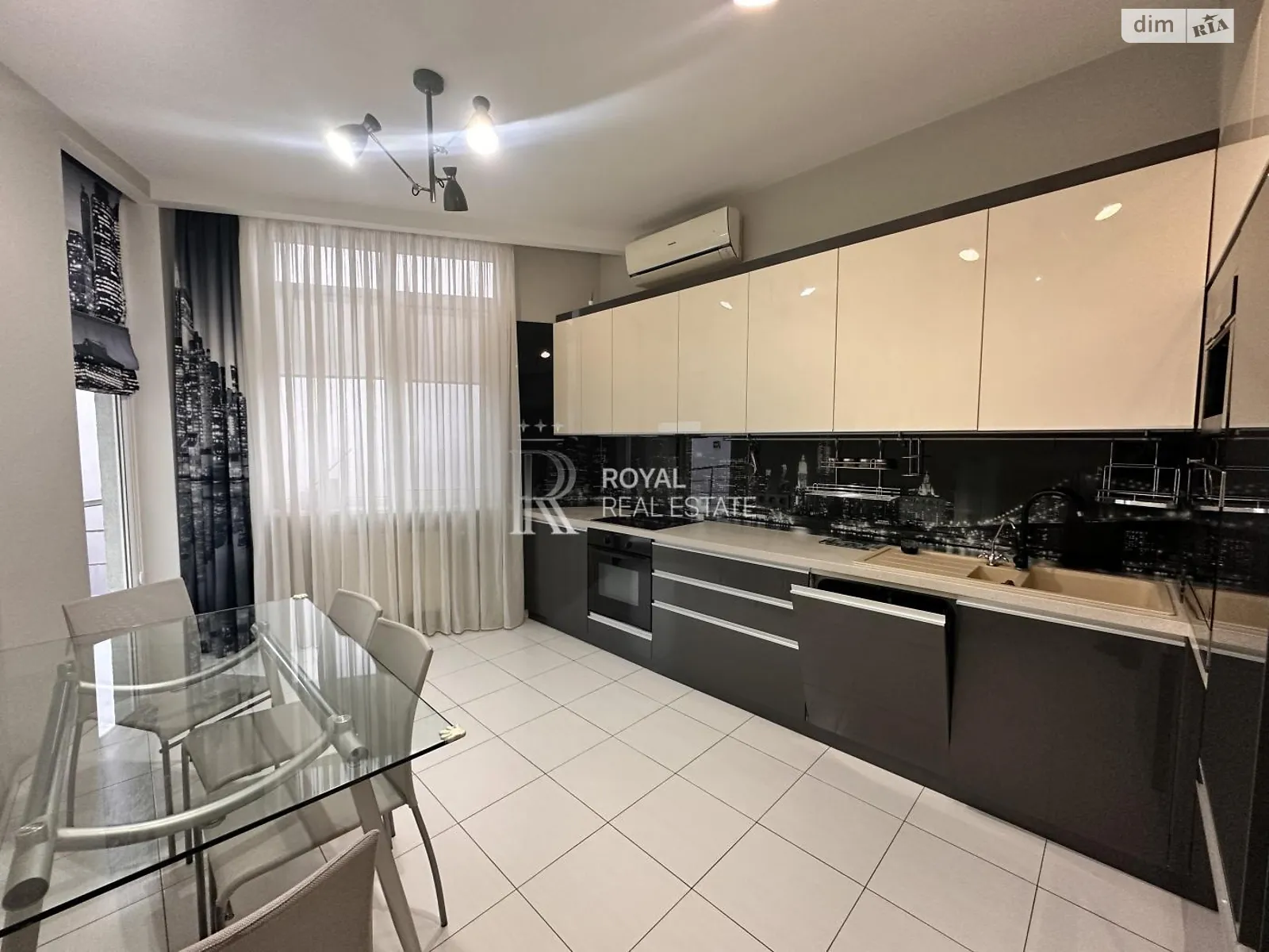 Продается 3-комнатная квартира 138.6 кв. м в Киеве, ул. Генерала Шаповала(Механизаторов), 2 - фото 1